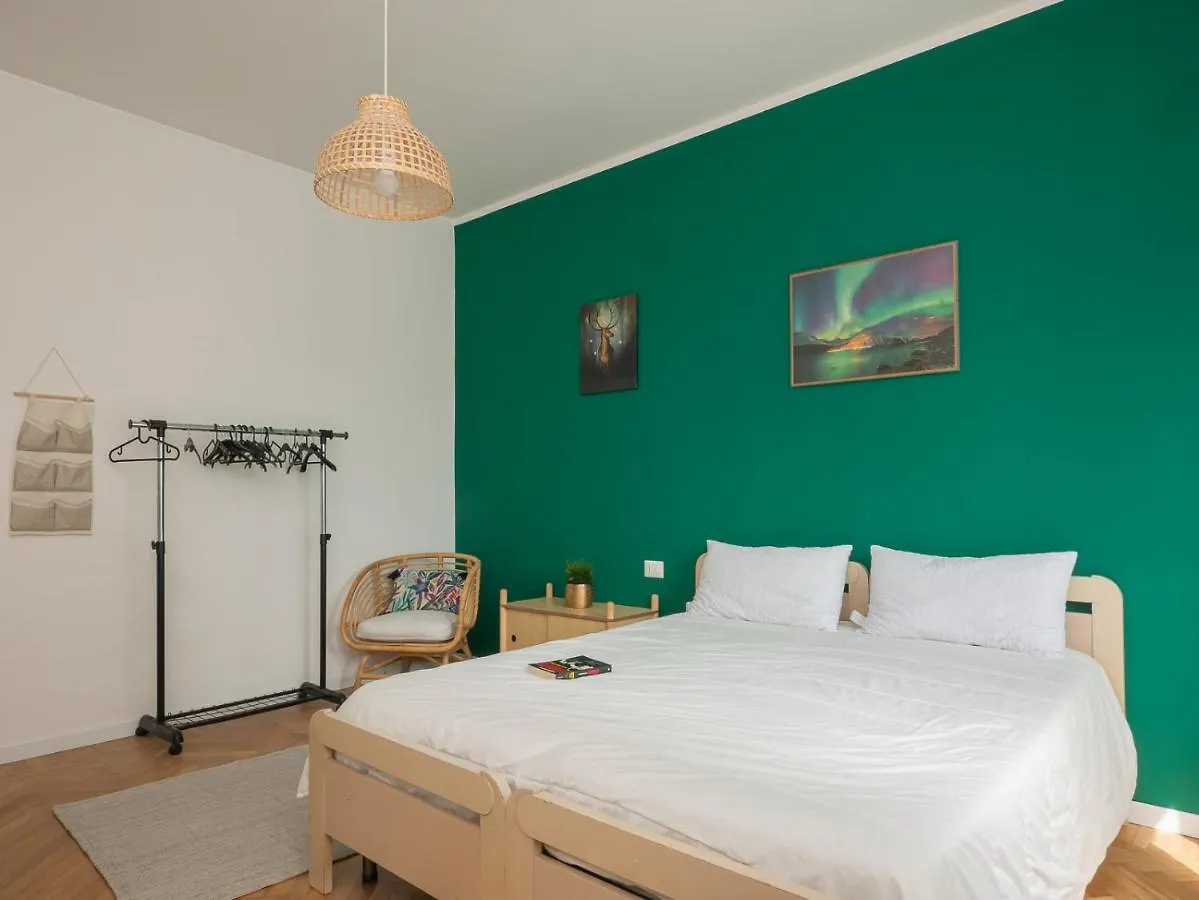 I Host Apartment - Marescalchi 9 Milano 0*,  Italia