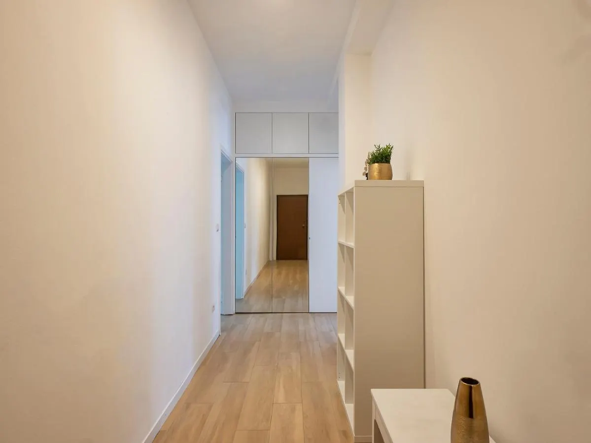 I Host Apartment - Marescalchi 9 Milano 0*,