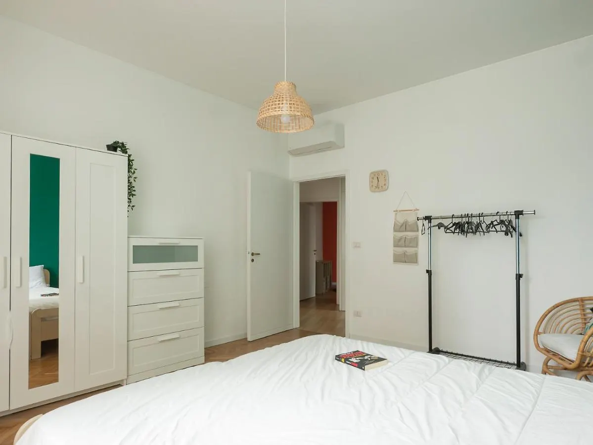 I Host Apartment - Marescalchi 9 Milán